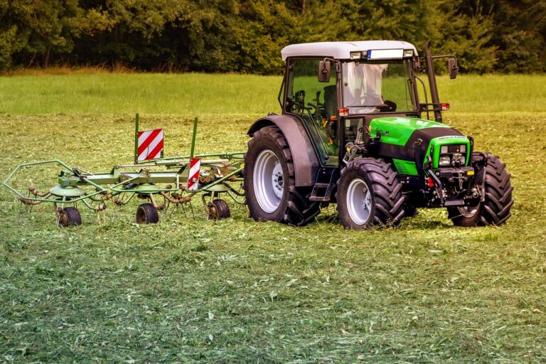 tractor, nature, mower-3571452.jpg